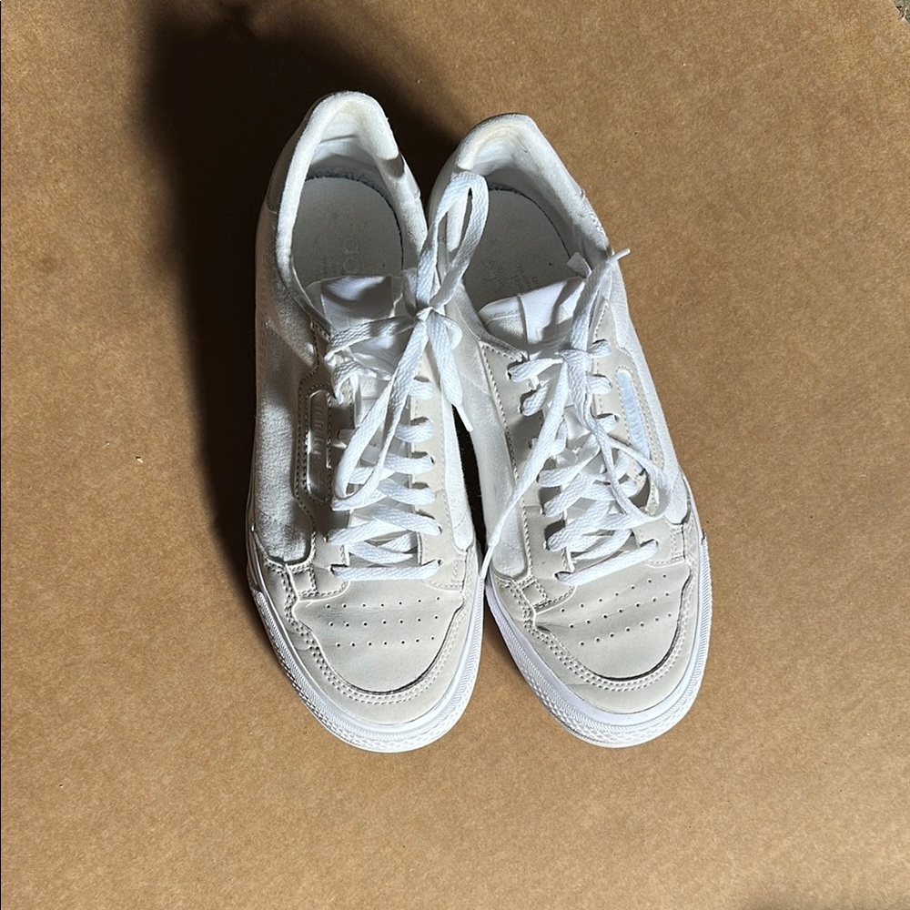 ADIDAS White Low-Top Sneakers